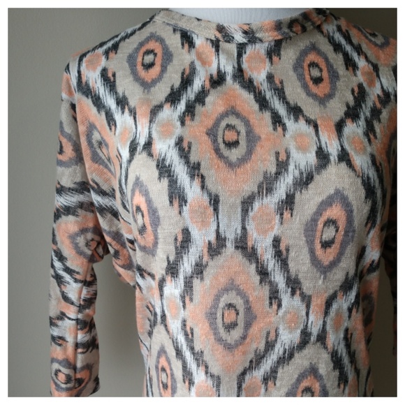 $10 w Bundle - Geometric Tunic - Picture 2 of 8